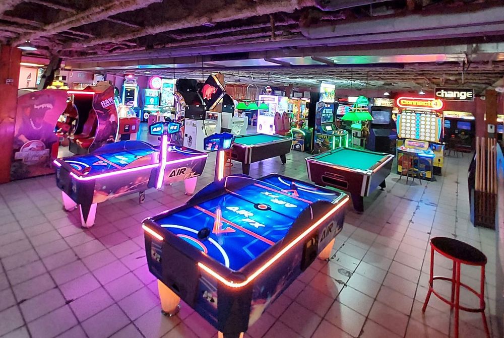 Social spots from Pinball Pete's