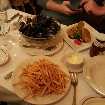 Le Charlot - French Near Me - New York, New York