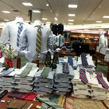 Von Maur - Men's section - Department Stores Near Me - Lombard, Illinois
