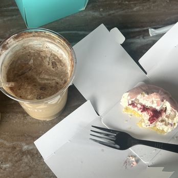 Layered - Bakeries Near Me - Fairfax, Virginia