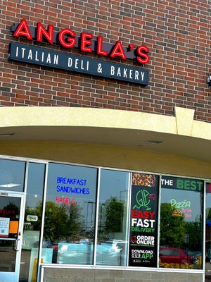 Angela's Italian Deli and Bakery by null