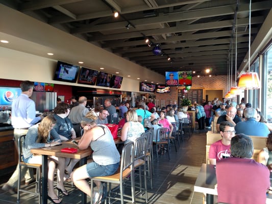 PIZZA HUT - Updated November 2024 - 16 Reviews - 1112 S Huntington Rd