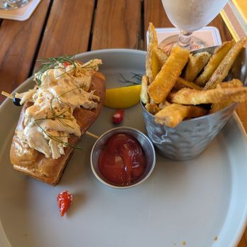 Palm Breeze Bar - Crab roll - Bars Near Me - Anaheim, California