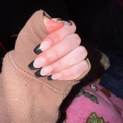 Pro Nails - Black french tip nails.