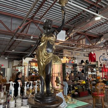The Buzz - Coffee & Tea Near Me - St. Petersburg, Florida The Buzz - Coffee & Tea Near Me - St. Petersburg, Florida