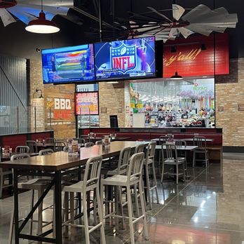 True Texas BBQ - Dine in area - Barbeque Near Me - Cypress, Texas