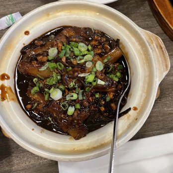PappaRich - Fried eggplant with sliced chicken in clay pot - Malaysian Near Me - Houston, Texas PappaRich - Fried eggplant with sliced chicken in clay pot - Malaysian Near Me - Houston, Texas