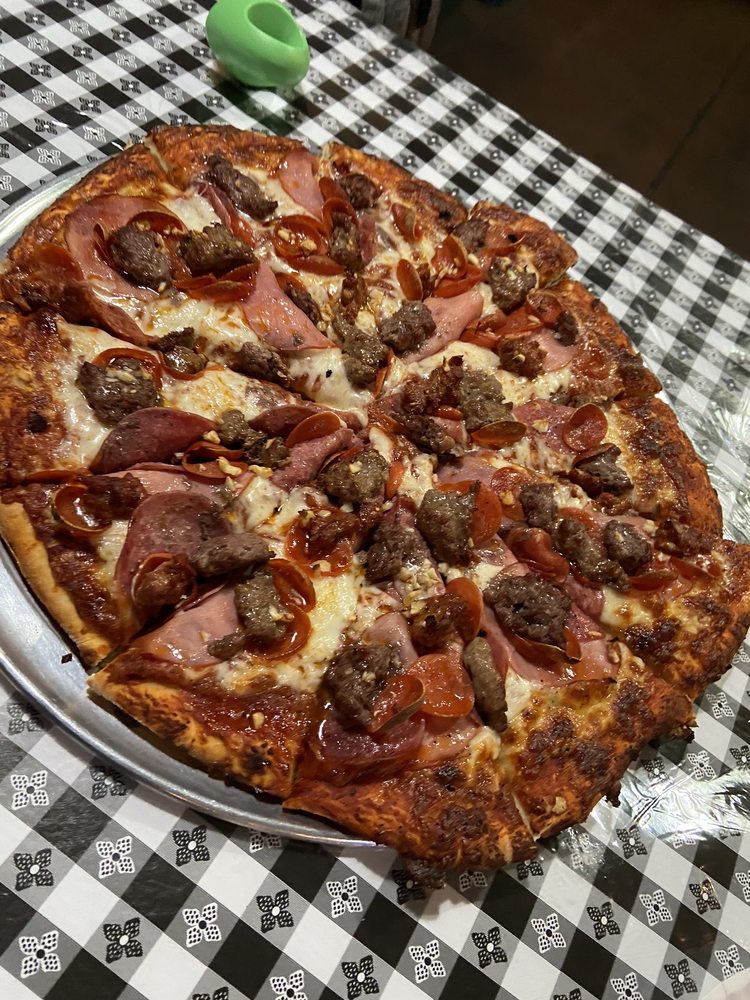 Pinky’s Pizza Parlor