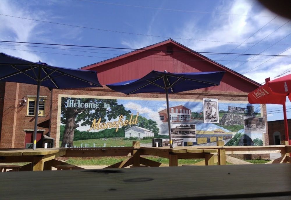 Roosters Drive Inn Logo