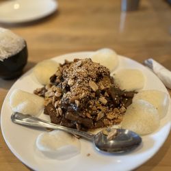 Golden Lotus Vegan Restaurant - Sp4. Happy Tamarind / Bo Xao Me