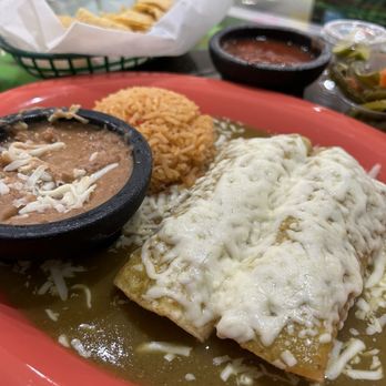 Taqueria Chapala - Shredded beef Two Green Enchiladas w/ Rice & Beans Combo - Mexican Near Me - Brentwood, California Taqueria Chapala - Shredded beef Two Green Enchiladas w/ Rice & Beans Combo - Mexican Near Me - Brentwood, California