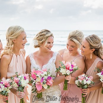 Couture Weddings Hawaii - Beautiful Bride and her gals! - Wedding Planning Near Me Couture Weddings Hawaii - Beautiful Bride and her gals! - Wedding Planning Near Me