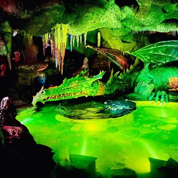 Sleeping Beauty Castle - The dragon - Amusement Parks Near Me - Marne La Vallée, 77