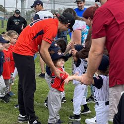 Hay's Youth Baseball & Softball Association - Being shown good sportsmanship.