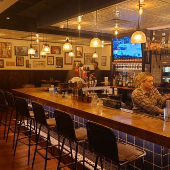 Duke's Grocery - Wine Bars Near Me - Potomac, Maryland