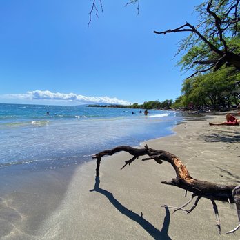 Olowalu Beach - Lots of families out on Mother's Day weekend. - Beaches Near Me - Olowalu, Hawaii Olowalu Beach - Lots of families out on Mother's Day weekend. - Beaches Near Me - Olowalu, Hawaii