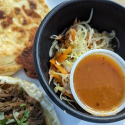 Restaurante Sabor Catracho - Toppings for pupusas