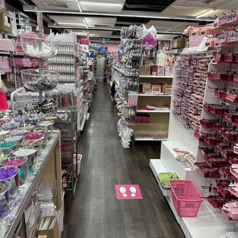 Unique Glam Cosmetics - Makeup galore - Wholesale Stores Near Me - El Monte, California Unique Glam Cosmetics - Makeup galore - Wholesale Stores Near Me - El Monte, California