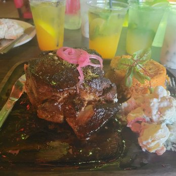 Salsa Con Fuego - Pork shoulder - Bars Near Me - Bronx, New York