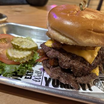 Blindside Burger - BBQ burger - Burgers Near Me - Gallatin Gateway, Montana