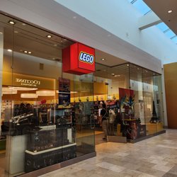 Lego Store - Outside front entrance