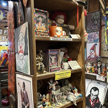 Clown Motel - Hotels Near Me - Tonopah, Nevada Clown Motel - Hotels Near Me - Tonopah, Nevada