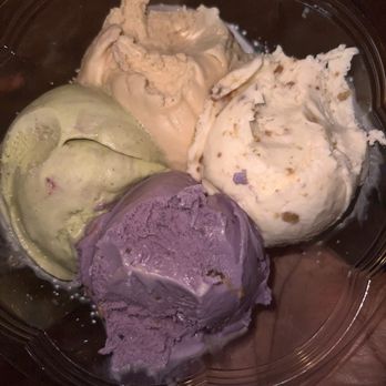 Sundae Scoop - Ice cream Flight - matcha berry, ube, cinnamon coffee, crunch peanut butter - Ice Cream & Frozen Yogurt Near Me - Virginia Beach, Virginia Sundae Scoop - Ice cream Flight - matcha berry, ube, cinnamon coffee, crunch peanut butter - Ice Cream & Frozen Yogurt Near Me - Virginia Beach, Virginia