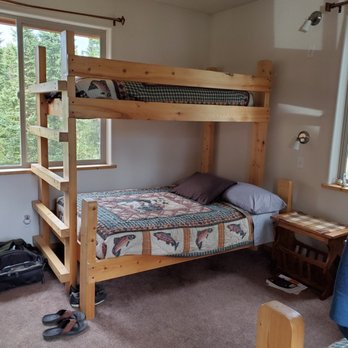 Salmon Catcher Lodge - 2 of the 4 bunk-beds! - Fishing Near Me - Kenai, Alaska