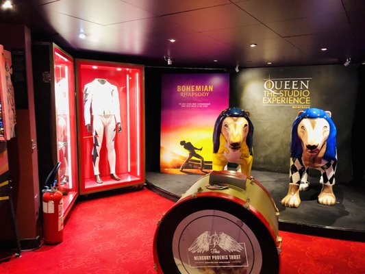 Queen Studio Experience by null