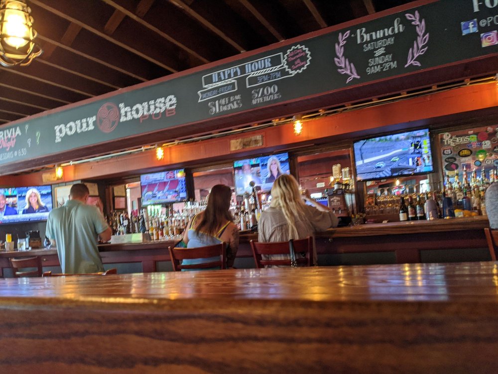 POUR HOUSE PUB Updated August 2024 83 Photos & 80 Reviews 205