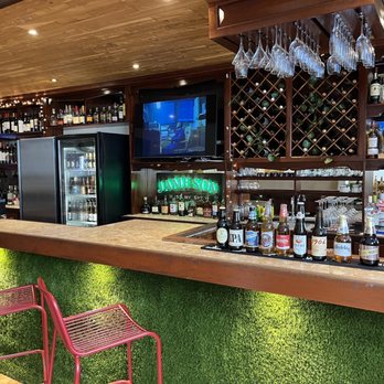 Boca Llena Eatery - Área de la barra - Cajun/Creole Near Me - Caguas, Puerto Rico