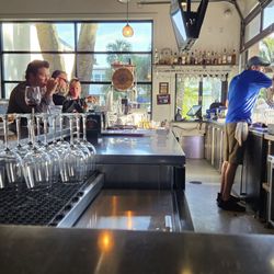 The Boat House - Bar scene