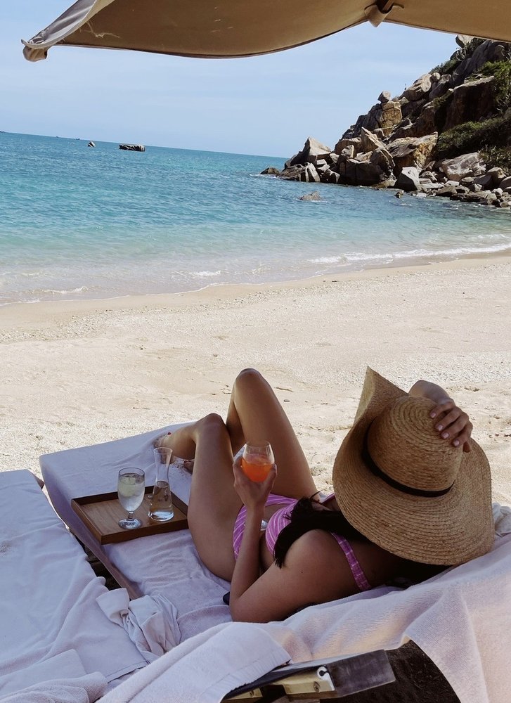 Divine Glow Sunless Logo