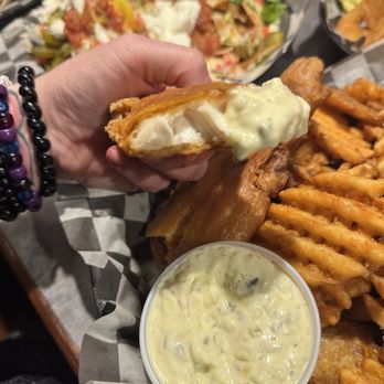 Gettysburg Eddie's - Best tartar sauce with Crispy Fish - New American Near Me - Gettysburg, Pennsylvania Gettysburg Eddie's - Best tartar sauce with Crispy Fish - New American Near Me - Gettysburg, Pennsylvania