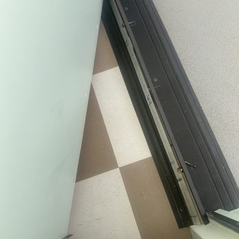 ARRIVE Albuquerque - Door fell apart when opened! - Hotels Near Me - Albuquerque, New Mexico