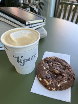 Tipico Coffee & Cafe by null