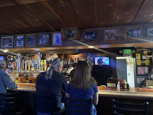 Murray's Saloon & Eatery by null