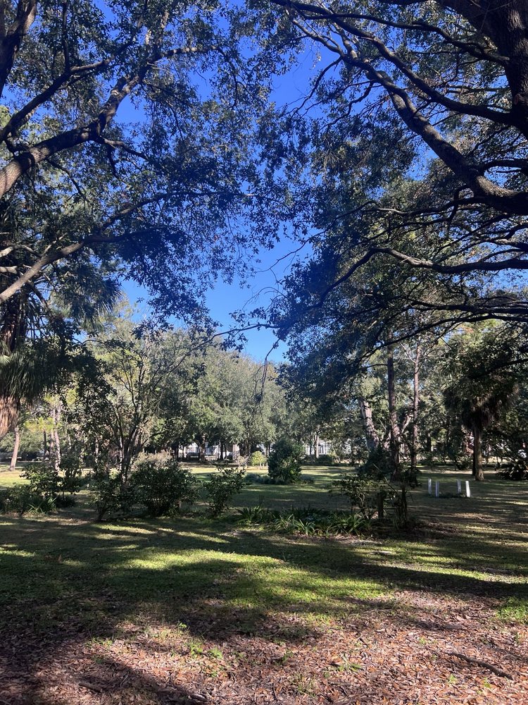 Riverside Park Image