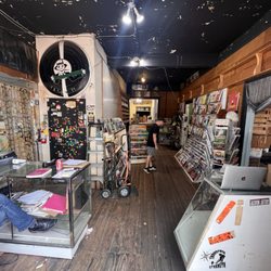 Bizarro-Wuxtry Comics & Stuff