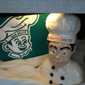Donuts Delite - This is the way coffee shop bakers use to dress. This sets at front counter. - Donuts Near Me - Rochester, New York Donuts Delite - This is the way coffee shop bakers use to dress. This sets at front counter. - Donuts Near Me - Rochester, New York