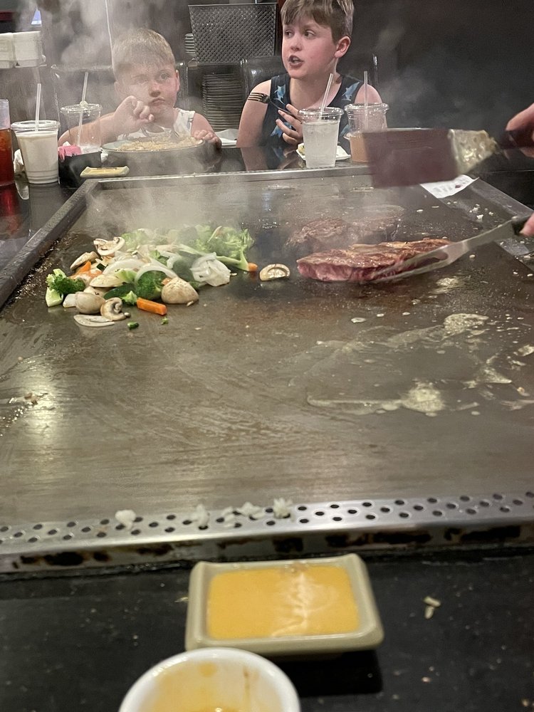 Fujiyama Japanese Steak House & Bar