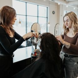 Tru Salon Cardinal