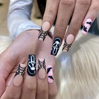 Daisy Nails - Halloween nails - Nail Salons Near Me - Birmingham, Alabama Daisy Nails - Halloween nails - Nail Salons Near Me - Birmingham, Alabama