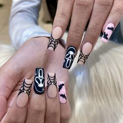 Daisy Nails - Halloween nails