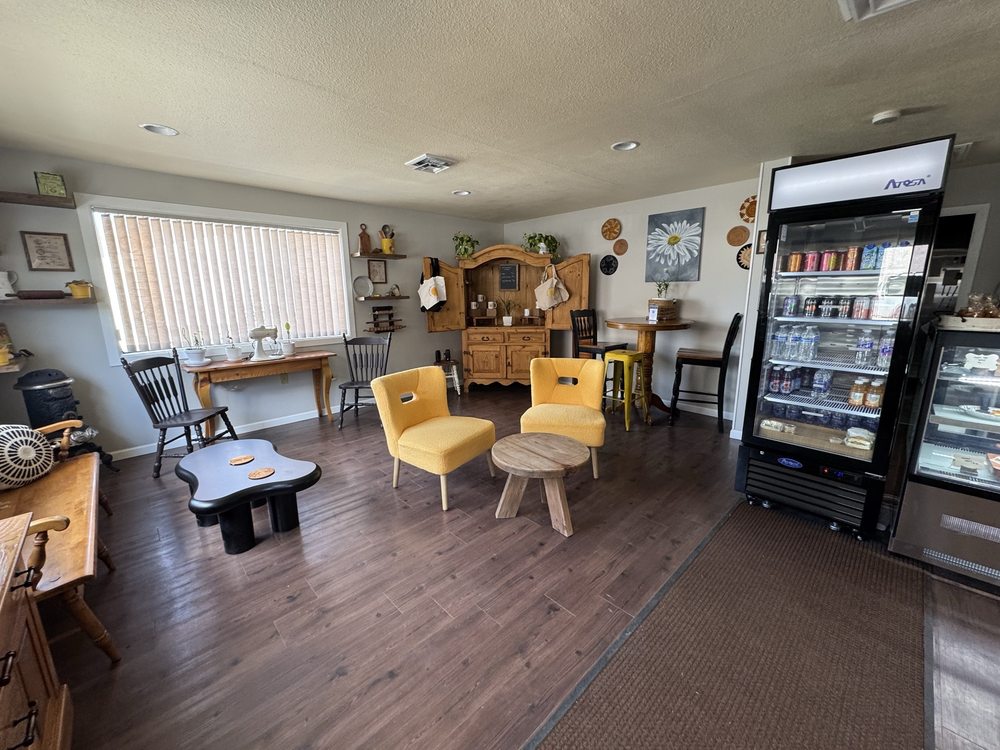 Round Belly Bakery Logo