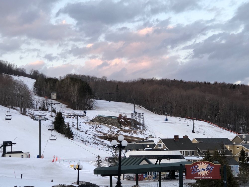 SUN LODGE Updated August 2024 23 Photos 4216 Vermont 11, Peru