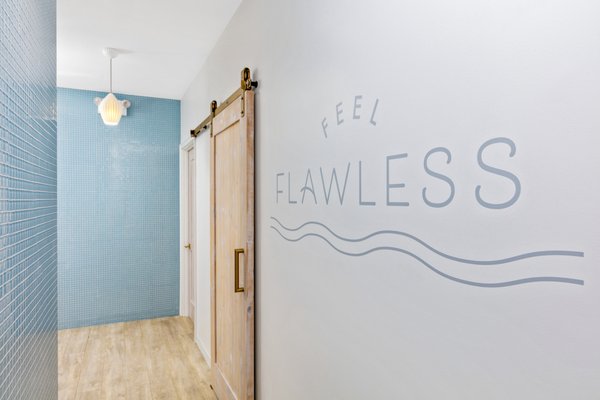 SUGARED + BRONZED (Upper East Side) by null