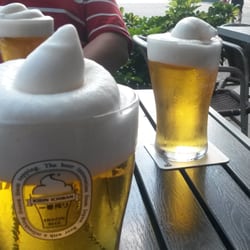 Starz Wine Bar - frozen frothy beers !