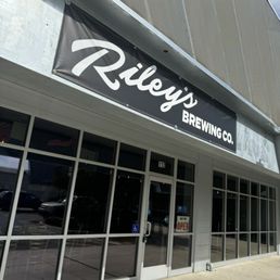 RILEY’S TAPROOM - Updated June 2025 - 76 Photos & 22 Reviews - 2940 ...