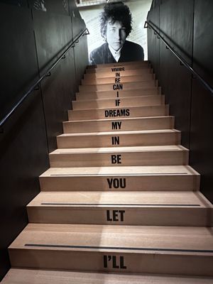 Bob Dylan Center by null